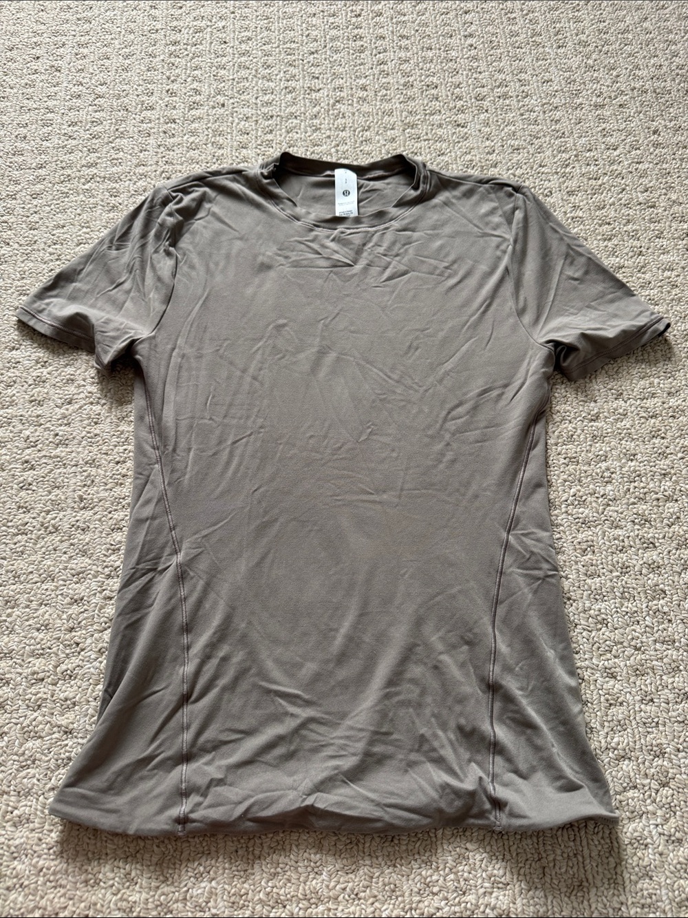 Lululemon fitted  Crew Neck  T-Shirt - Taupe size 6 euc